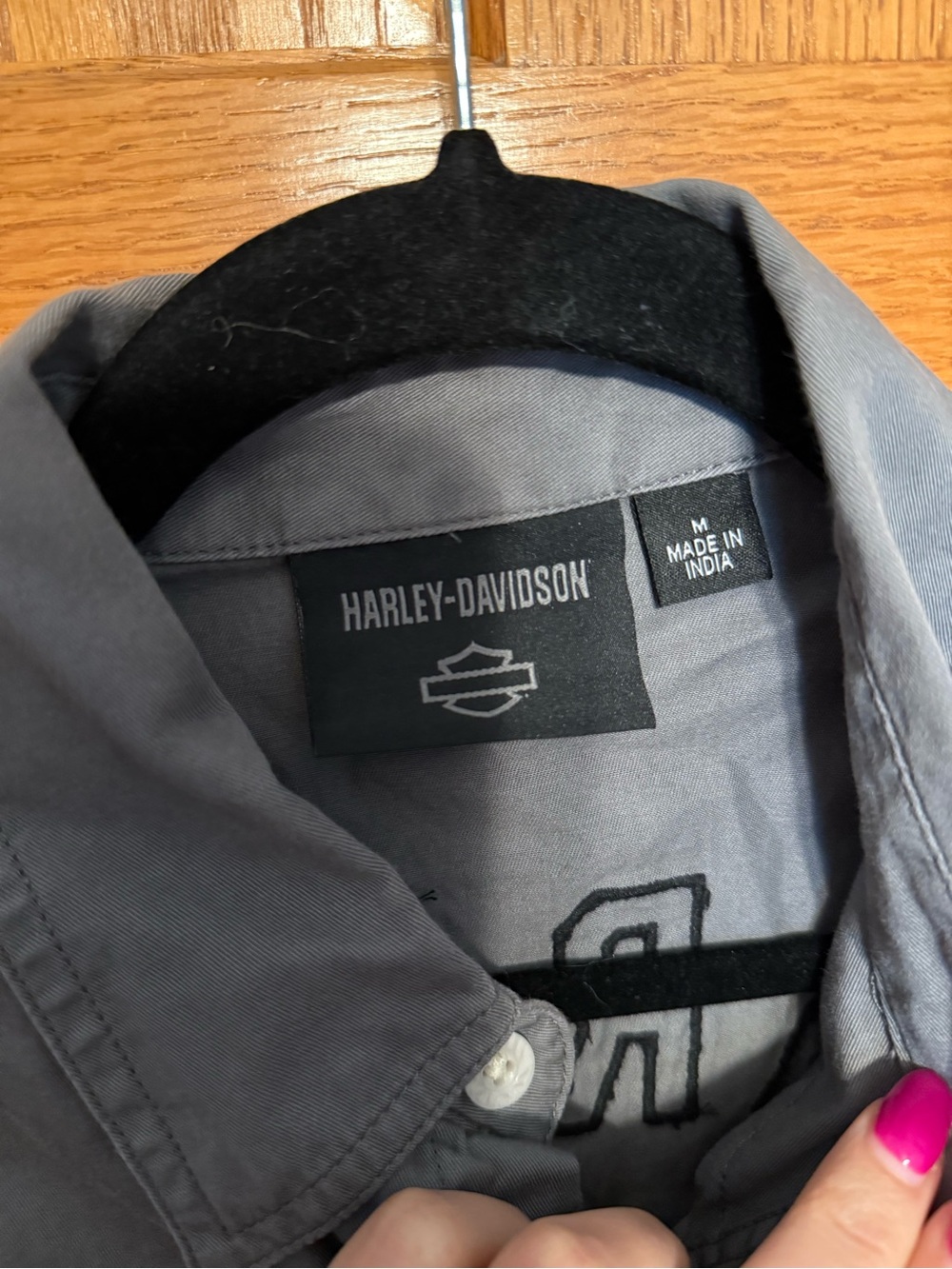 Harley-Davidson Men’s Gray and Black Short Sleeve Button Shirt - Picture 3 of 3